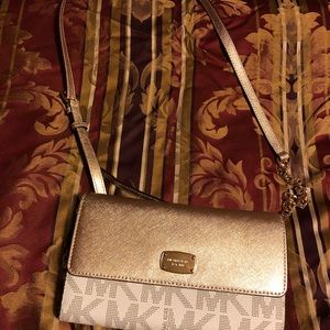 Michael Kors Crossbody purse